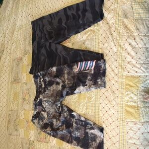 5 for $30 - 2 pairs of cropped leggings